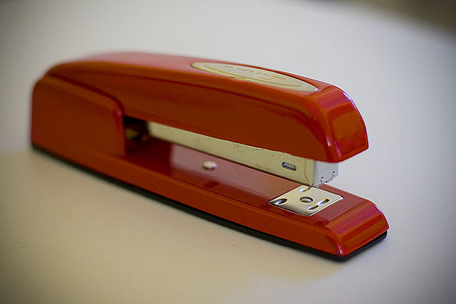 A great trick to easily complete your sewing projects. paper stapler 