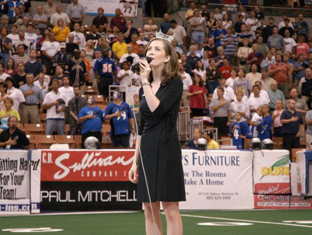 anthem national singing crowd big strangers start