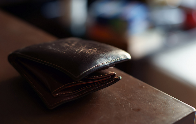 #206 When someone returns your wallet – 1000 Awesome Things